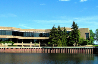湖首大学图片