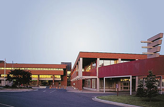堪布莱恩学院校徽logo图片
