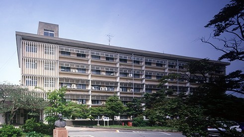 金泽大学校徽logo图片