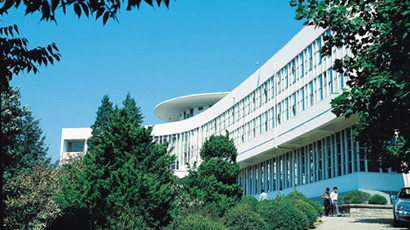 建国大学图片