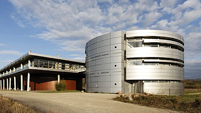 里昂第二大学校徽logo图片